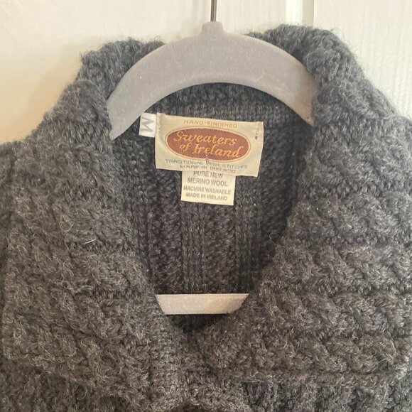 Hand-Finished Sweaters of Ireland Wool Cardigan - Picture 3 of 10